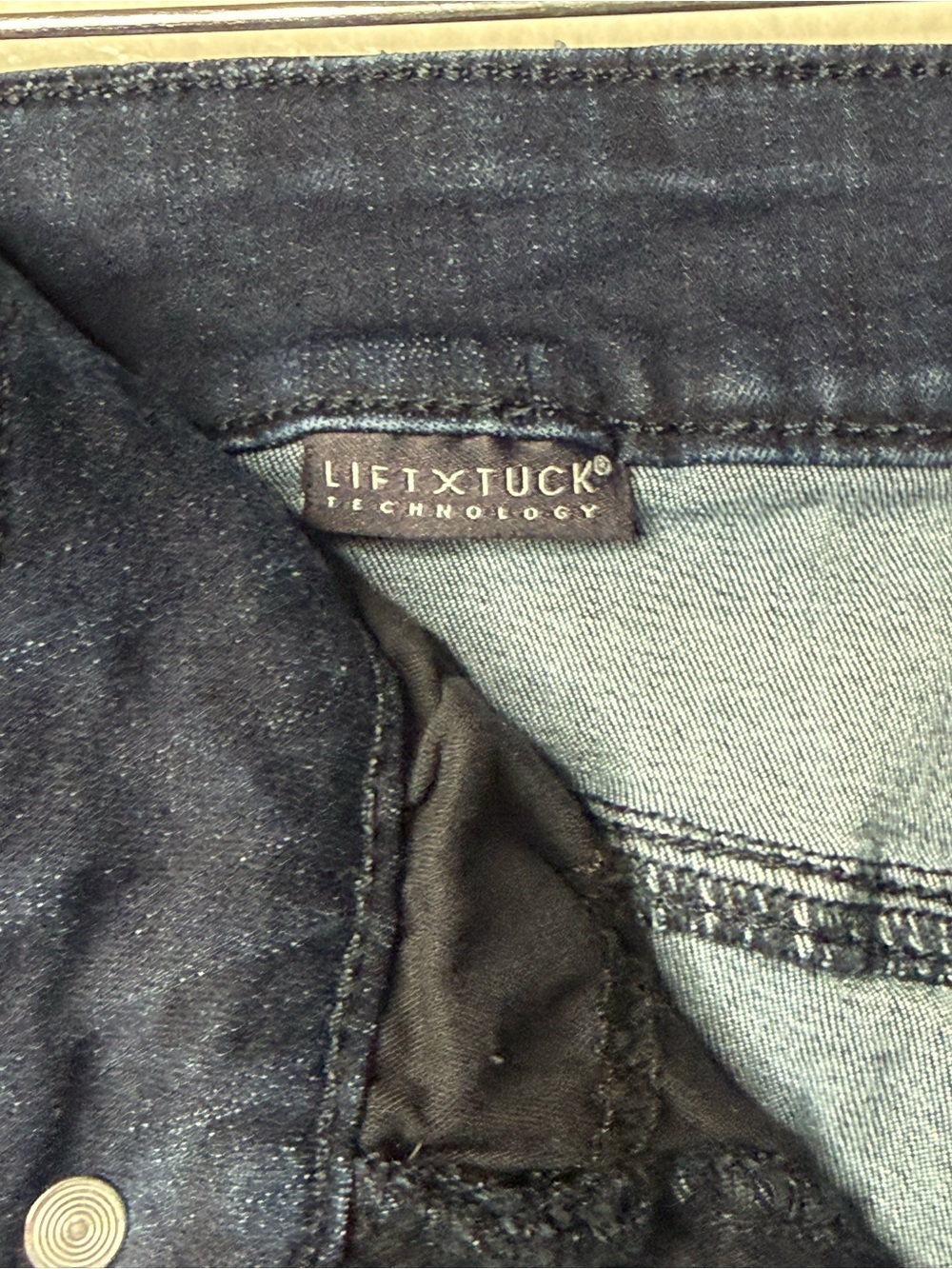 NYDJ Stretchy Dark Wash Lift Tuck Wide Leg Jeans 14 - Picture 6 of 9
